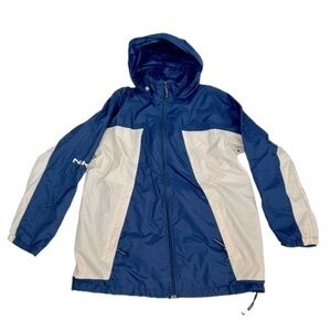 MENS NIKE FULL ZIP WEATHERPROOF DRAWSTRING JACKET + HIDEAWAY HOOD, SIZE XL